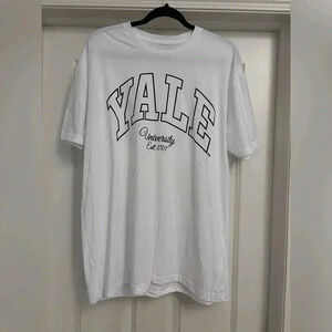 COPY - YALE VARSITY  Graphic Tshirt